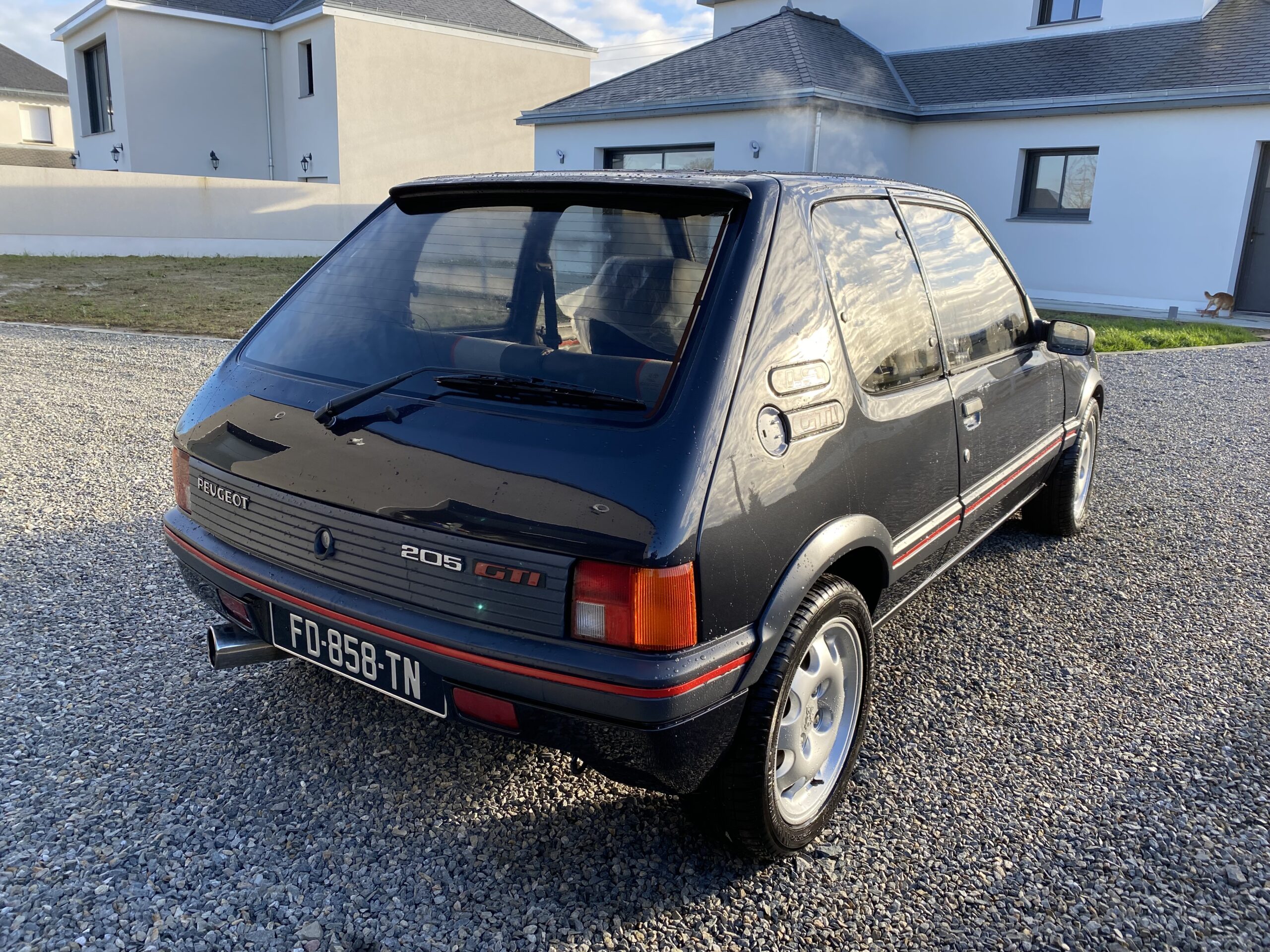 Mc Motor Vente De Voiture De Collection Et De Luxe En Mayenne Chateau Gontier 2